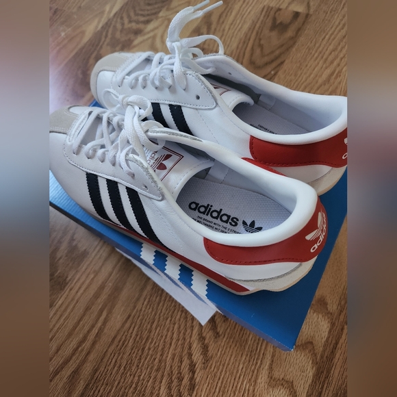 Adidas Originals Country 2